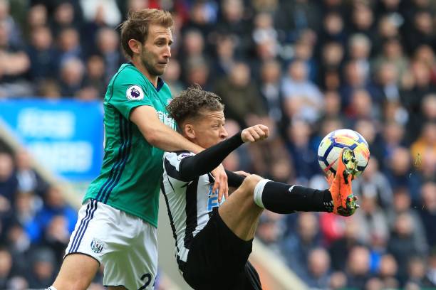 納塞爾在近 納塞爾在近